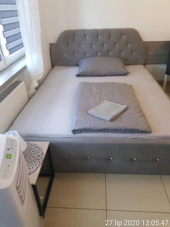Apartament Rudy 102 Self Check-In 24H Apartman Bytom Kültér fotó